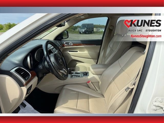 Used 2011 Jeep Grand Cherokee Limited w/ Luxury Group II AWD/4WD image 12