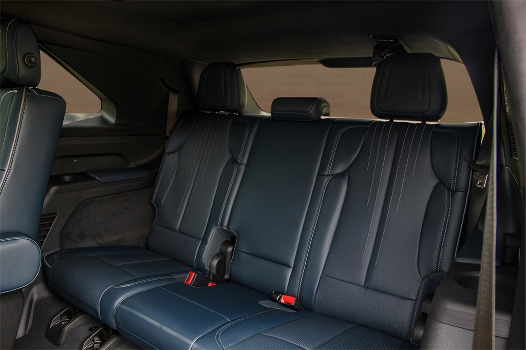 New 2025 Cadillac Escalade IQ Sport 2 w/ LPO, ONYX Package image 19