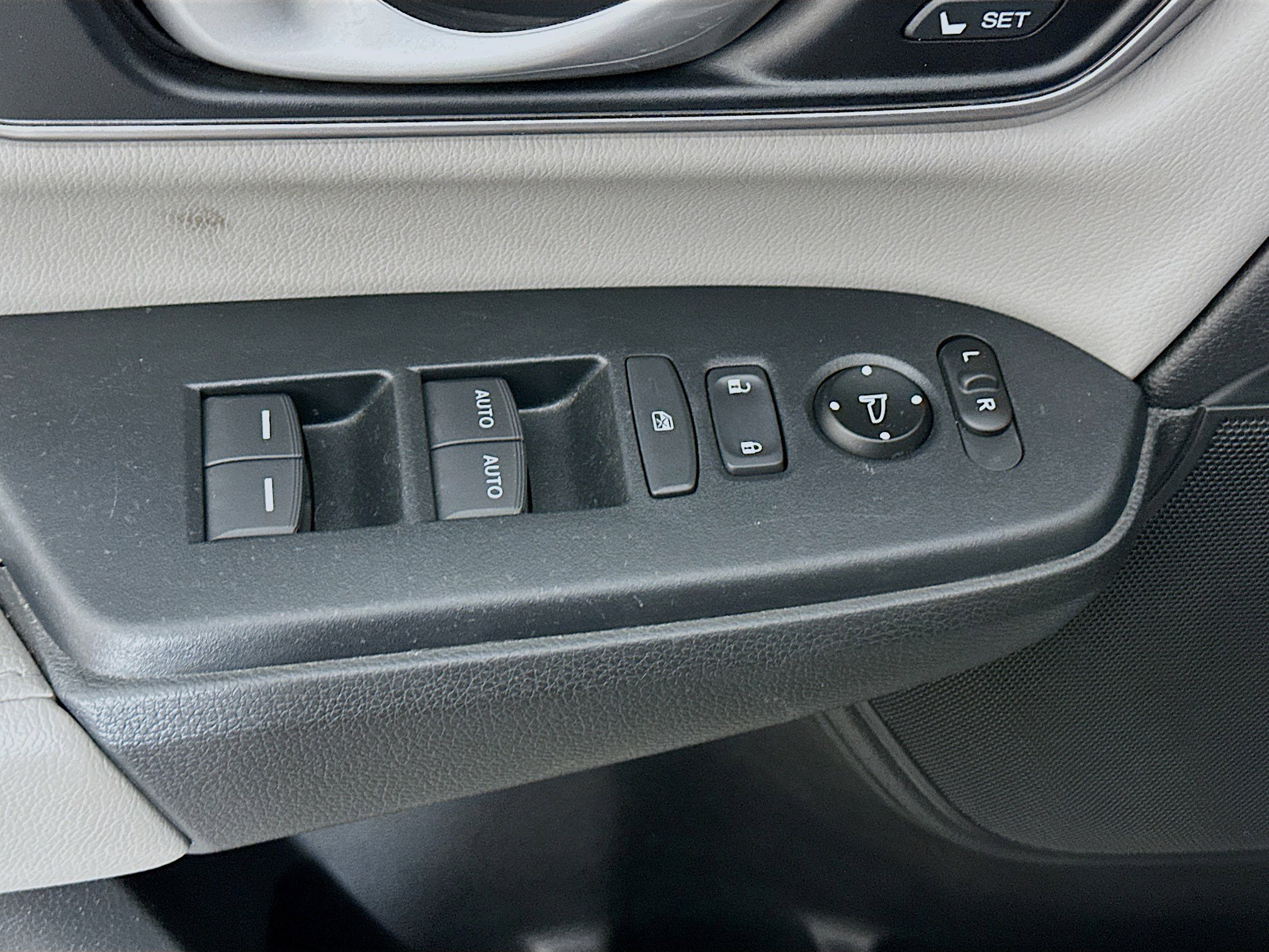 Used 2019 Honda CR-V EX-L image 15