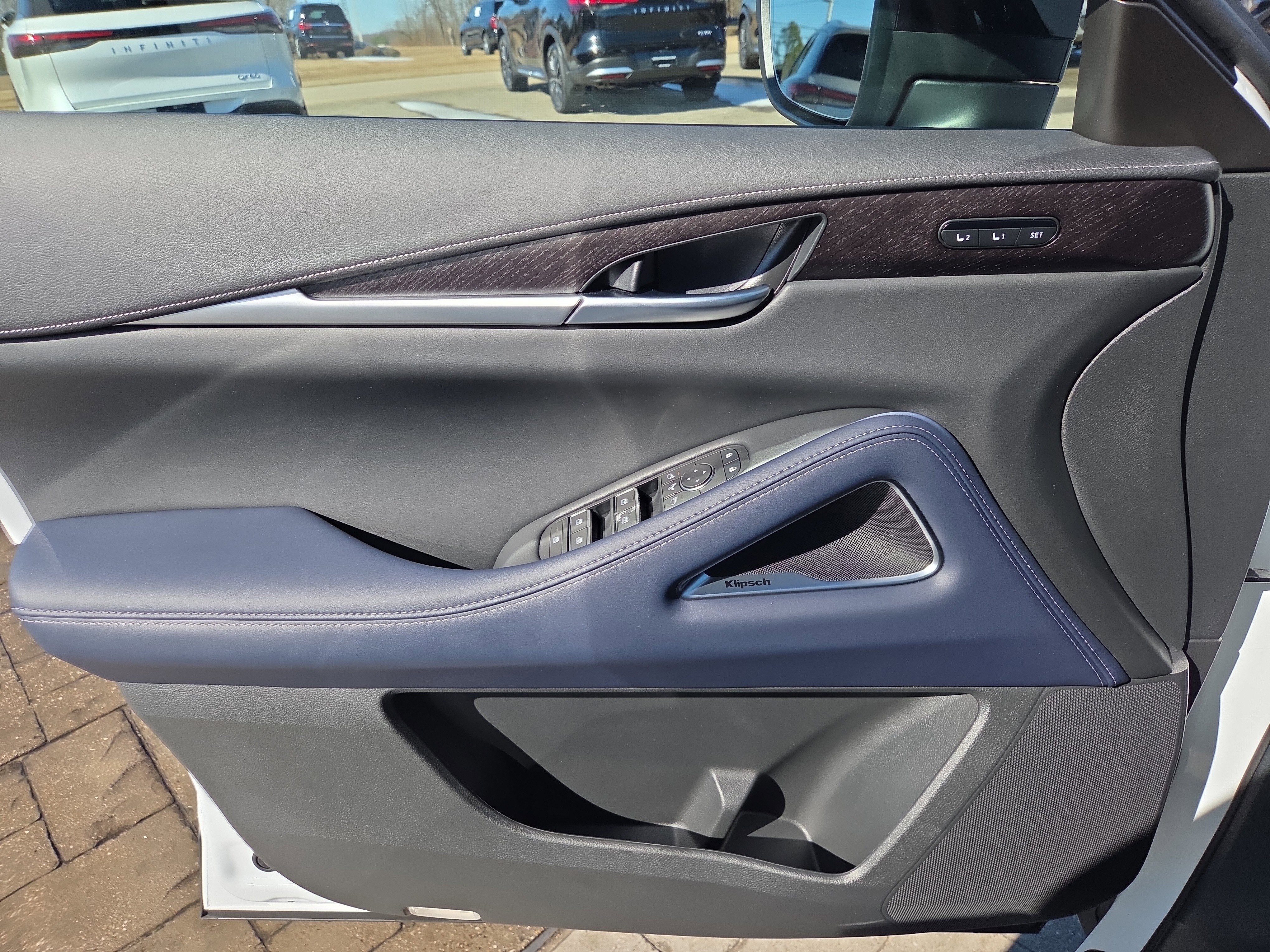 Used 2026 INFINITI QX60 Sport w/ Dark Cargo Package image 10