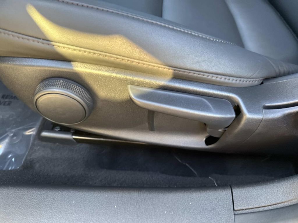 Used 2024 MAZDA MAZDA3 s image 25