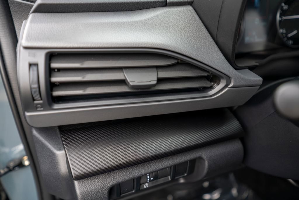 Used 2024 Subaru Crosstrek 2.0i Premium image 23