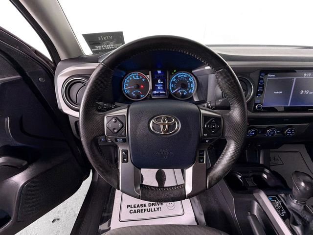 Used 2020 Toyota Tacoma TRD Sport AWD/4WD image 11