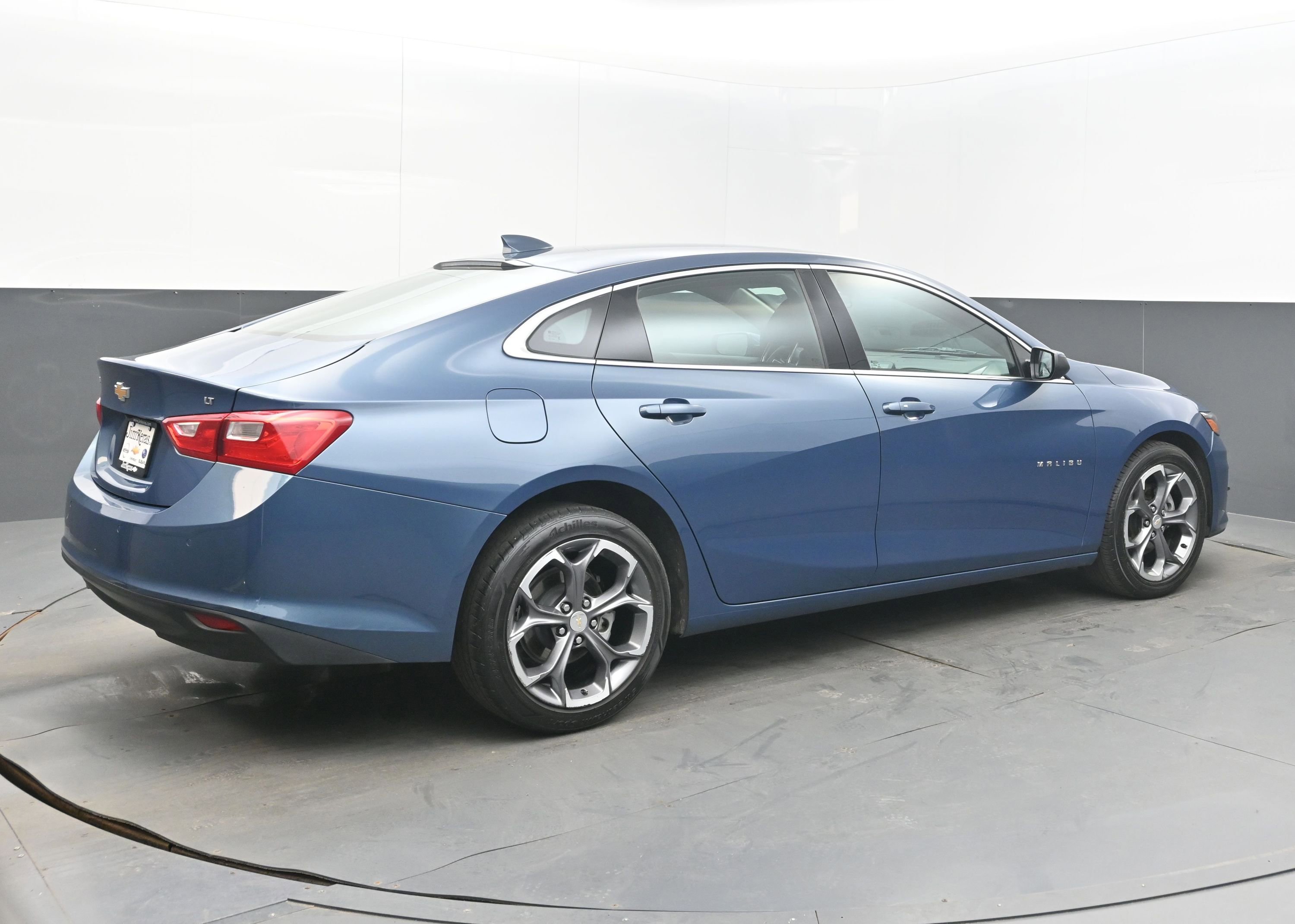 Used 2024 Chevrolet Malibu LT FWD image 9