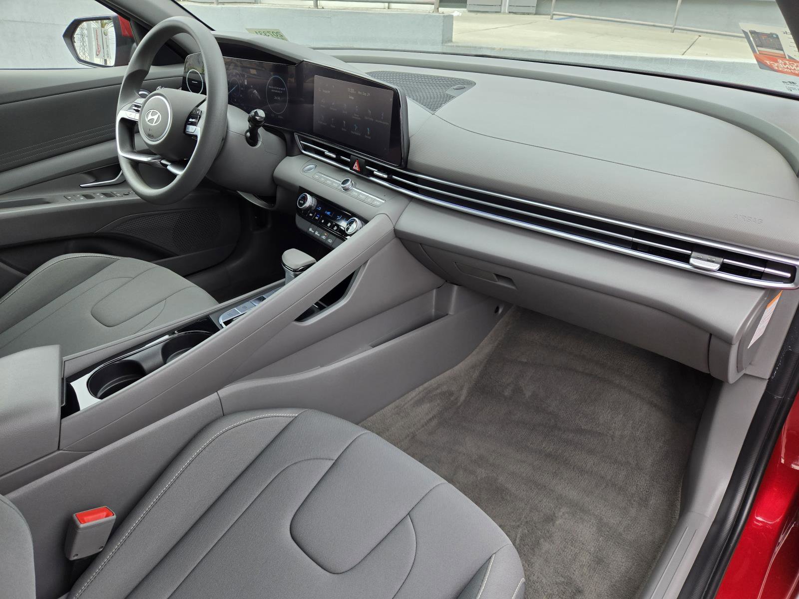 Used 2024 Hyundai Elantra Blue image 30