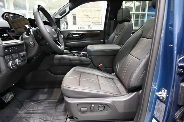 New 2026 Chevrolet Suburban High Country w/ LPO, Chrome Package image 11