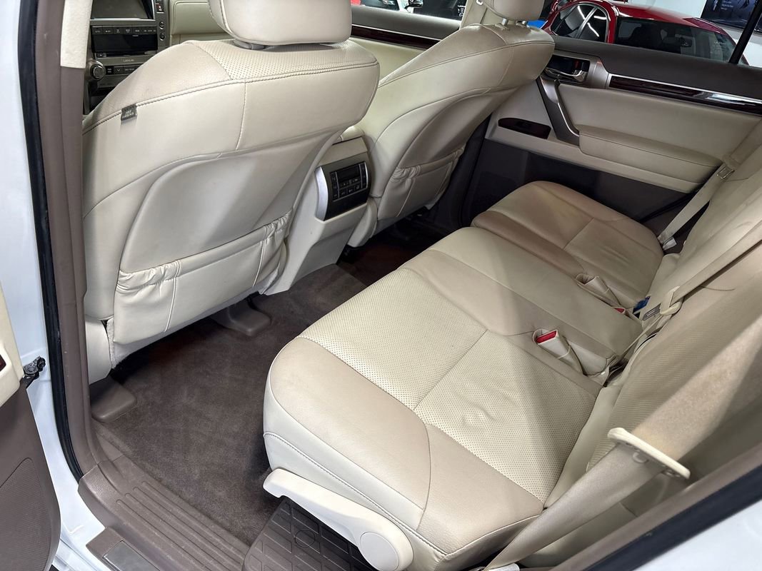 Used 2018 Lexus GX 460 image 36