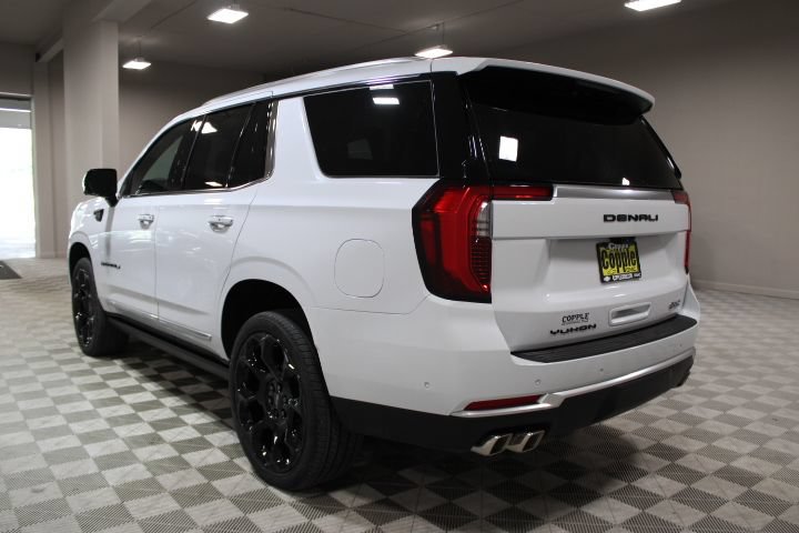 New 2026 GMC Yukon Denali w/ Denali Reserve Package AWD/4WD image 10