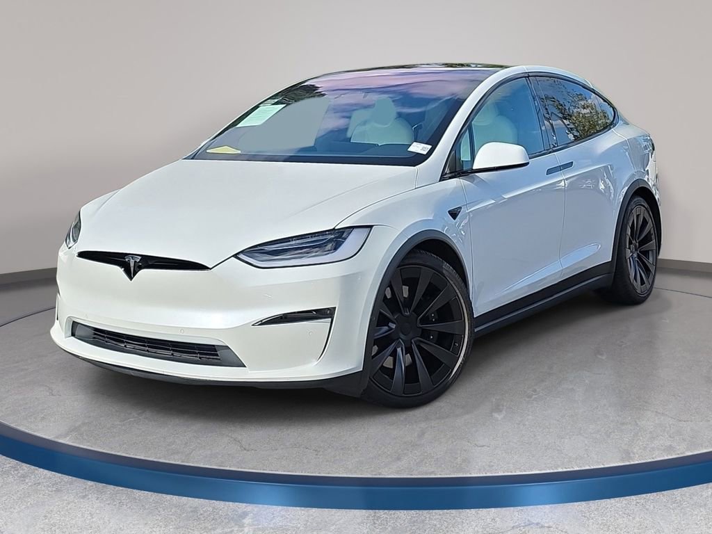 Used 2023 Tesla Model X image 1