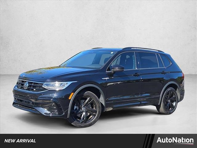 Certified 2024 Volkswagen Tiguan SE R-Line