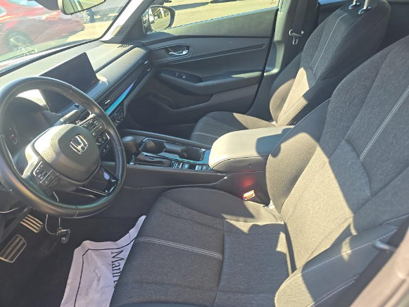 Used 2025 Honda Accord Sport image 10
