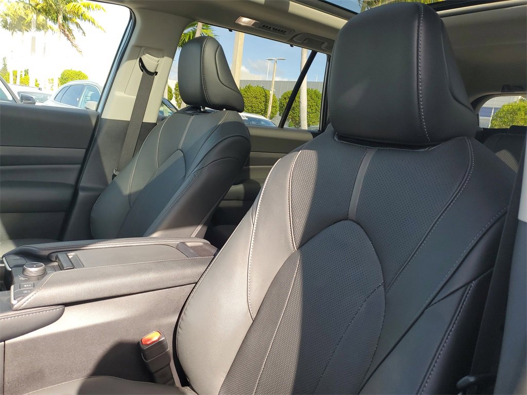 Used 2024 Toyota Grand Highlander Platinum image 18