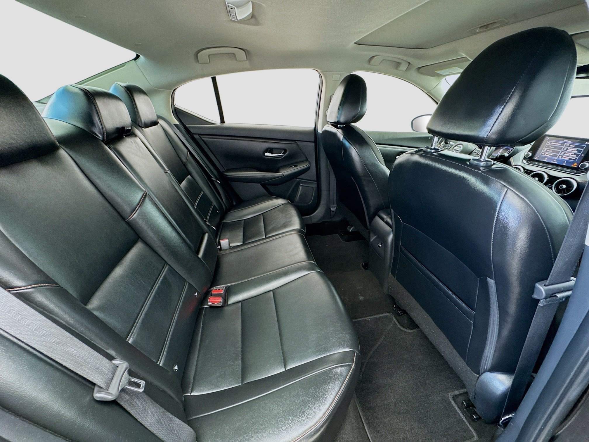 Used 2021 Nissan Sentra SR w/ SR Premium Package FWD image 19