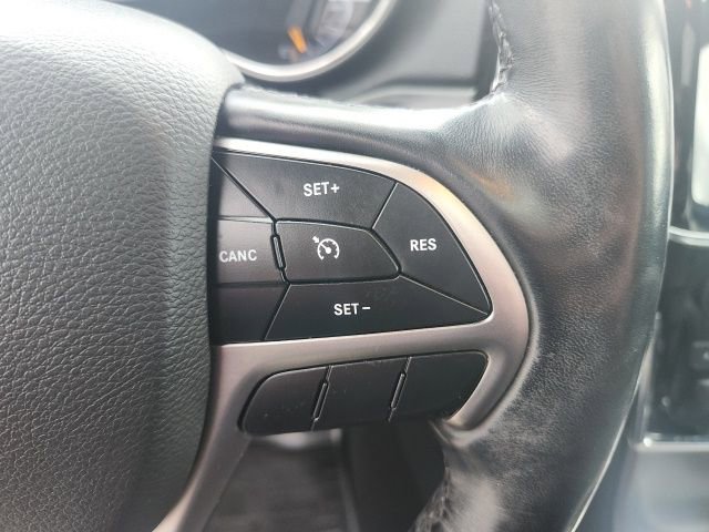 Used 2020 Jeep Grand Cherokee Limited image 25