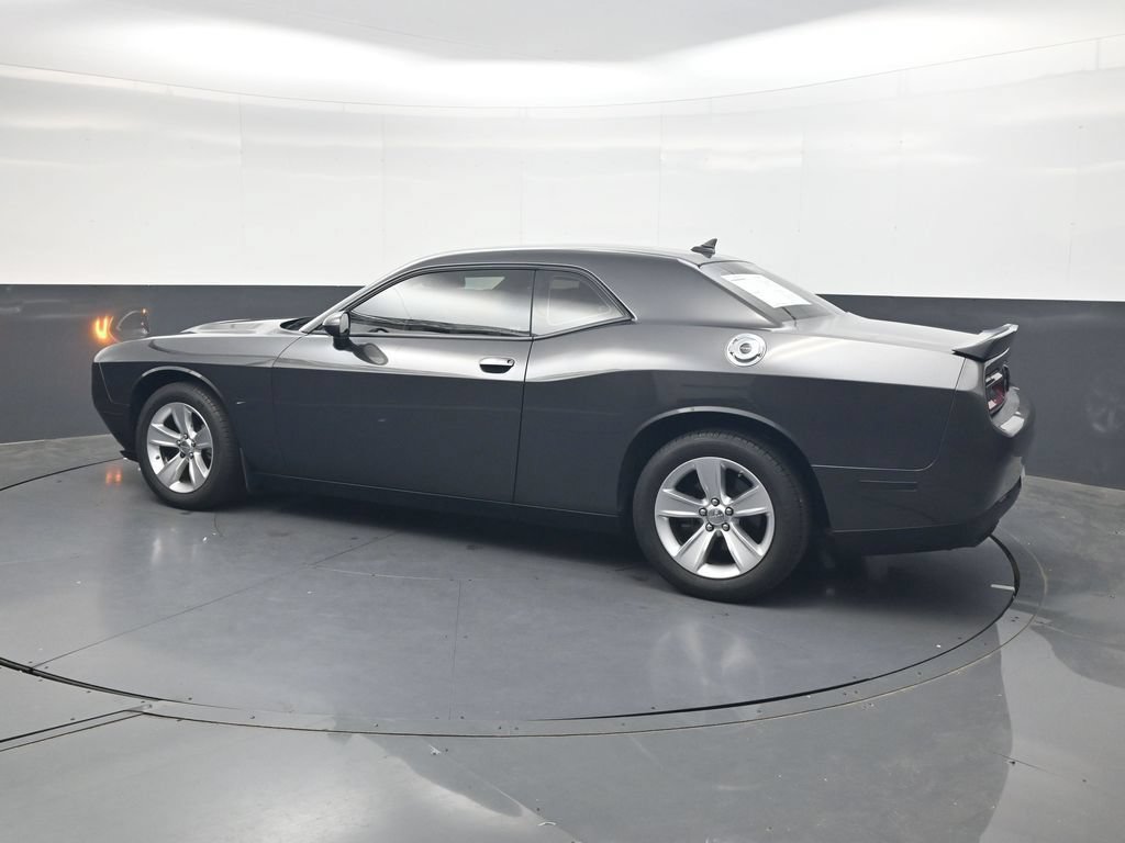 Used 2023 Dodge Challenger SXT RWD image 8