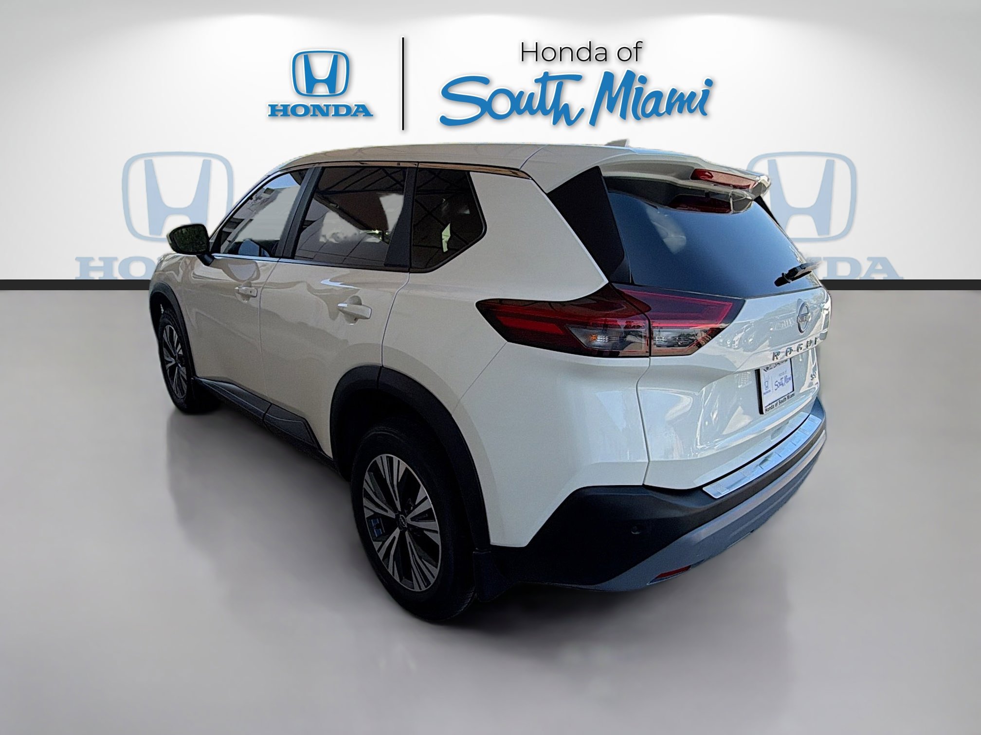 Used 2023 Nissan Rogue SV image 5