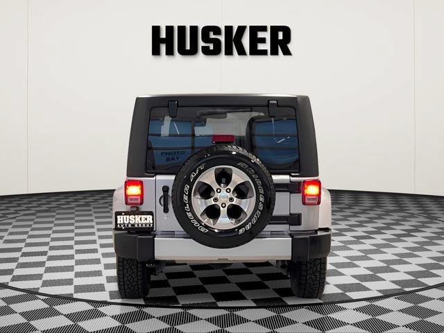Used 2017 Jeep Wrangler Unlimited Sahara AWD/4WD image 4