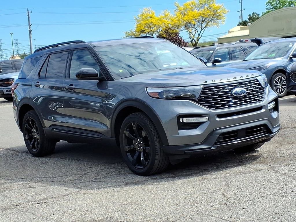 Certified 2023 Ford Explorer ST-Line AWD/4WD image 7
