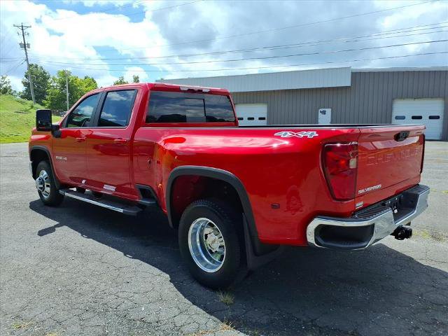 Used 2026 Chevrolet Silverado 3500 LT w/ All Star Edition AWD/4WD image 2