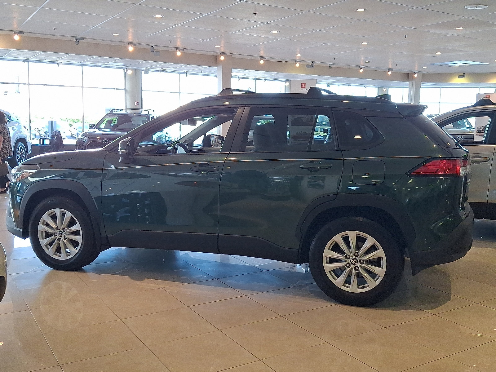Certified 2023 Toyota Corolla Cross LE w/ Moonroof Package AWD/4WD image 4