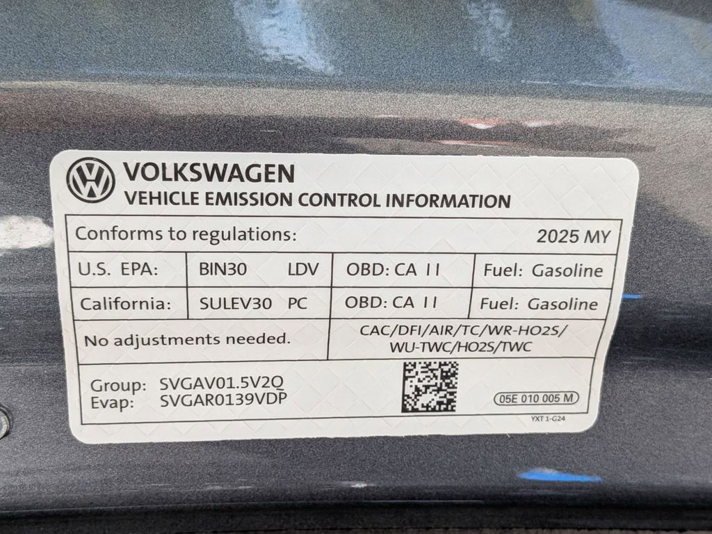 Used 2025 Volkswagen Jetta SE image 32