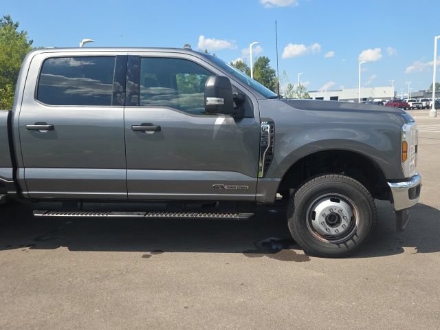 Used 2026 Ford F350 XLT AWD/4WD image 4