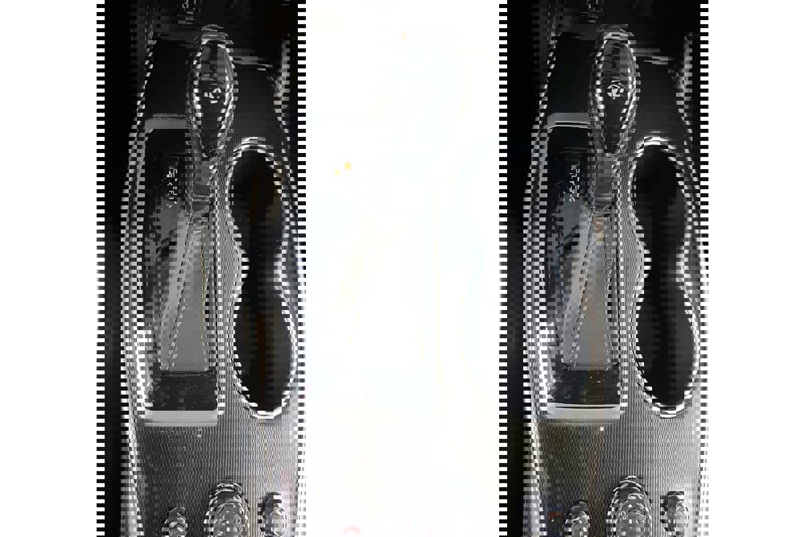 Used 2020 INFINITI QX60 Luxe w/ Essential Package image 24