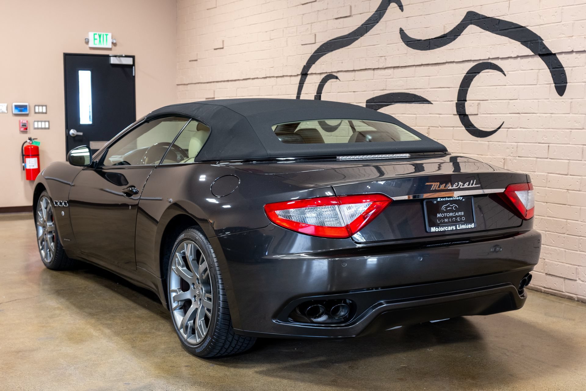 Used 2014 Maserati GranTurismo Convertible RWD image 11