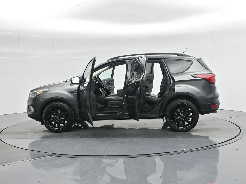 Used 2019 Ford Escape SE image 38