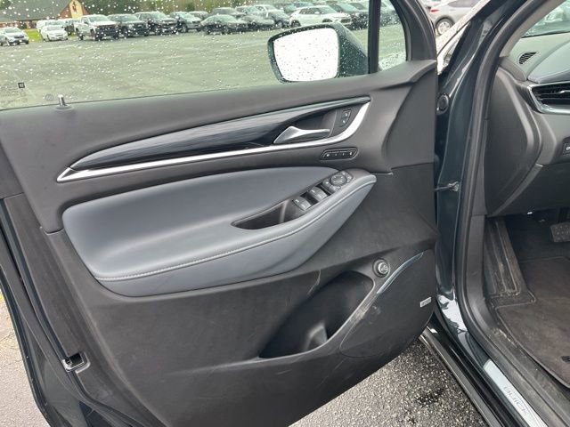 Used 2020 Buick Enclave Premium w/ Surround and Sites Package AWD/4WD image 5