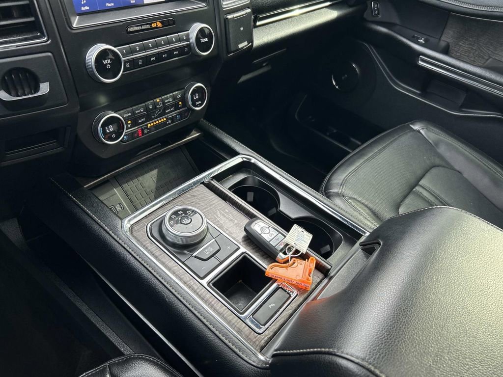 Used 2021 Ford Expedition Max Limited image 33