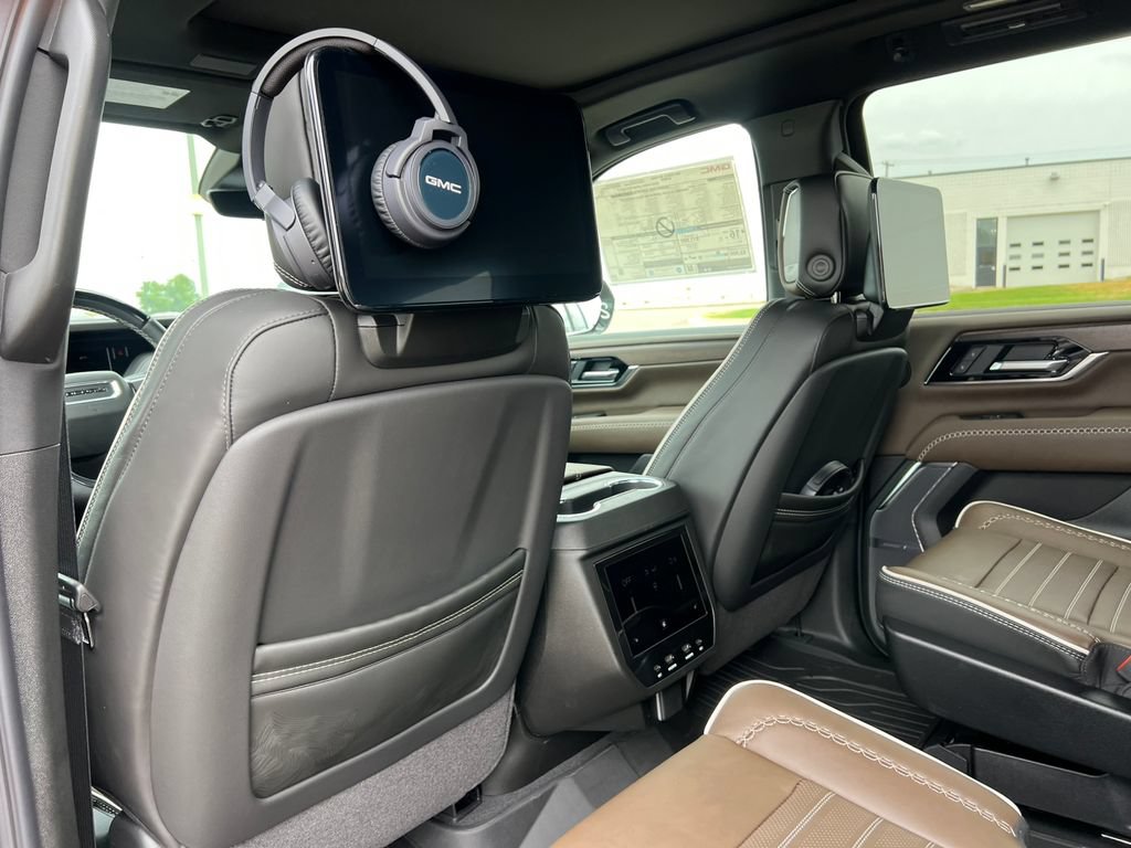 New 2026 GMC Yukon XL Denali Ultimate w/ LPO, Floor Liner Package AWD/4WD image 46