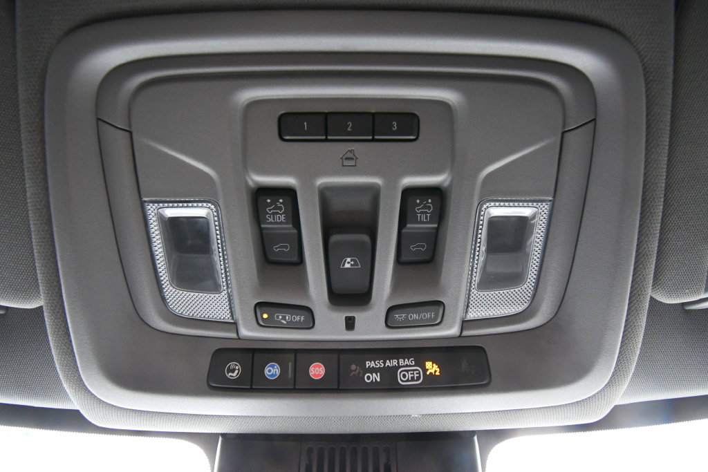 Used 2024 GMC Sierra 3500 Denali w/ Technology Package AWD/4WD image 35