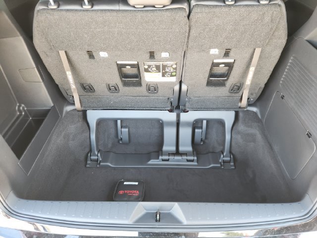 New 2026 Toyota Sienna Limited AWD/4WD image 31