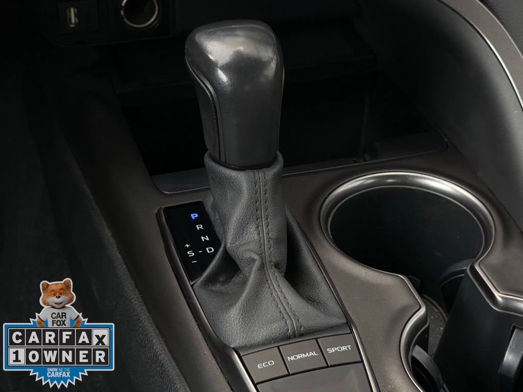 Used 2022 Toyota Camry SE FWD image 15