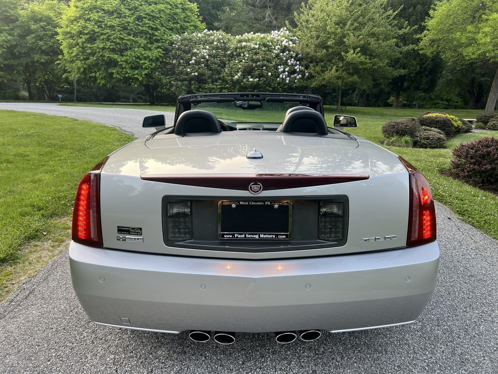 Used 2004 Cadillac XLR RWD image 9