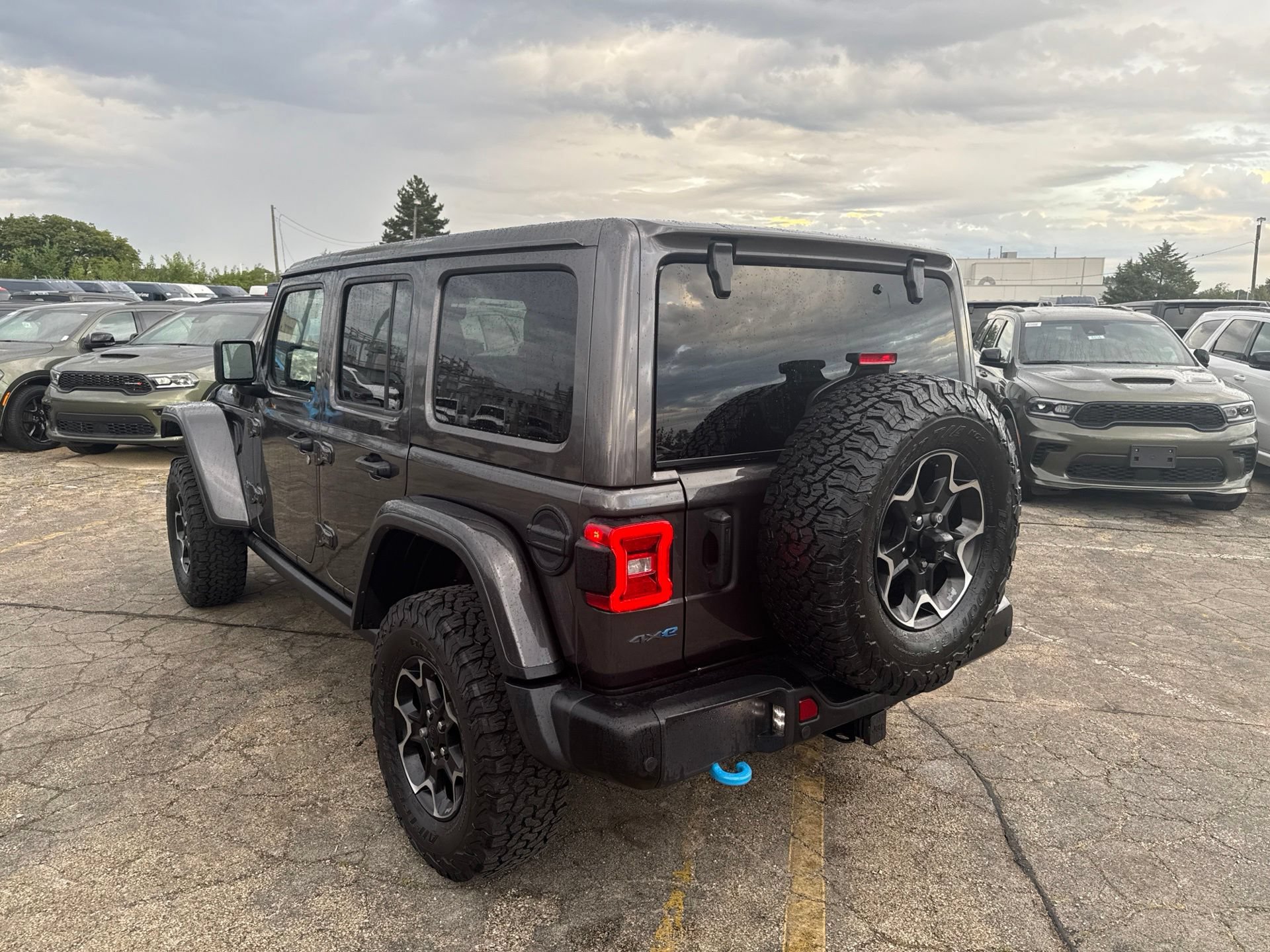 Used 2021 Jeep Wrangler Unlimited Rubicon 4xe w/ Steel Bumper Group AWD/4WD image 8