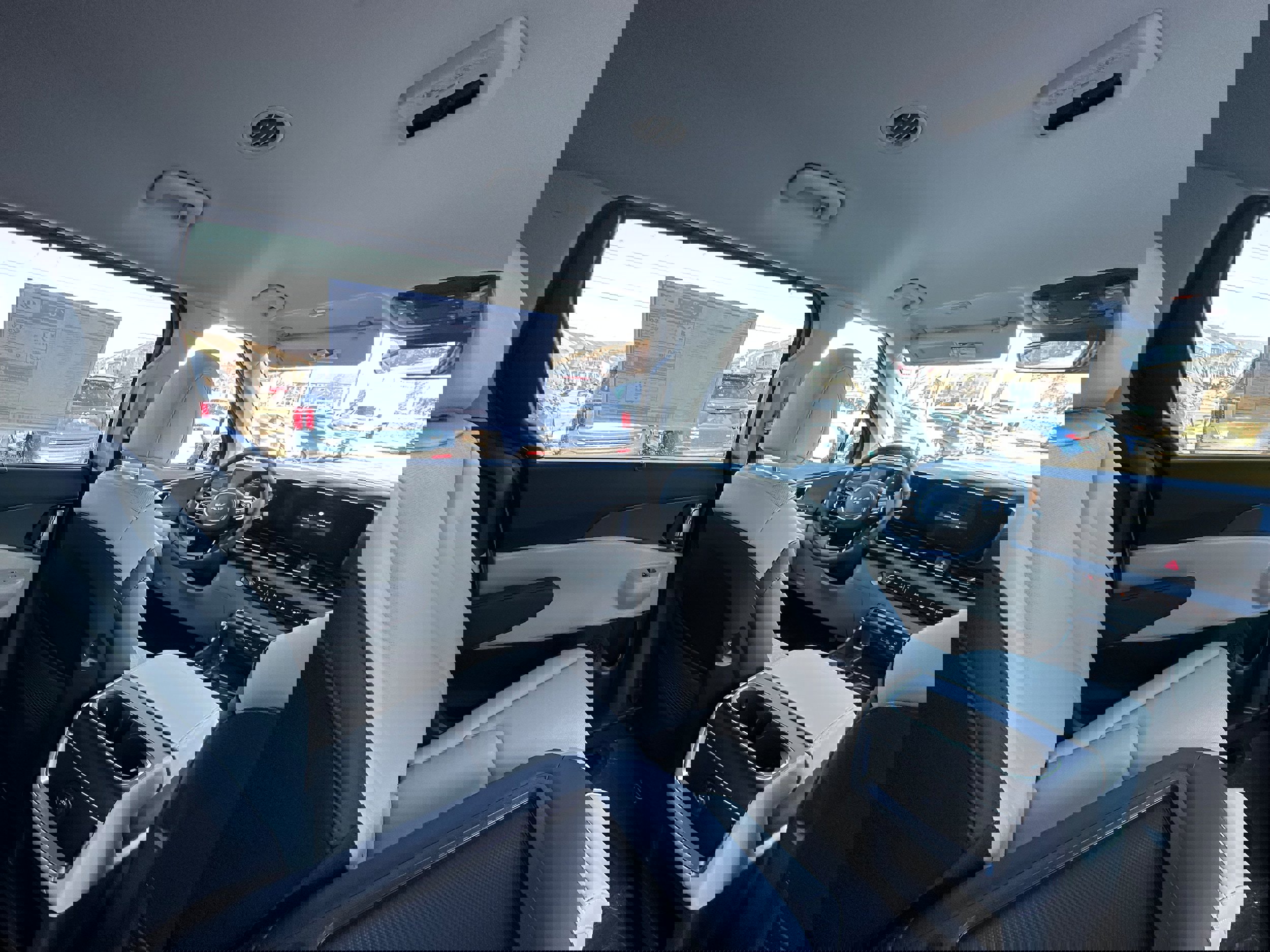 New 2026 Kia Carnival EX image 18