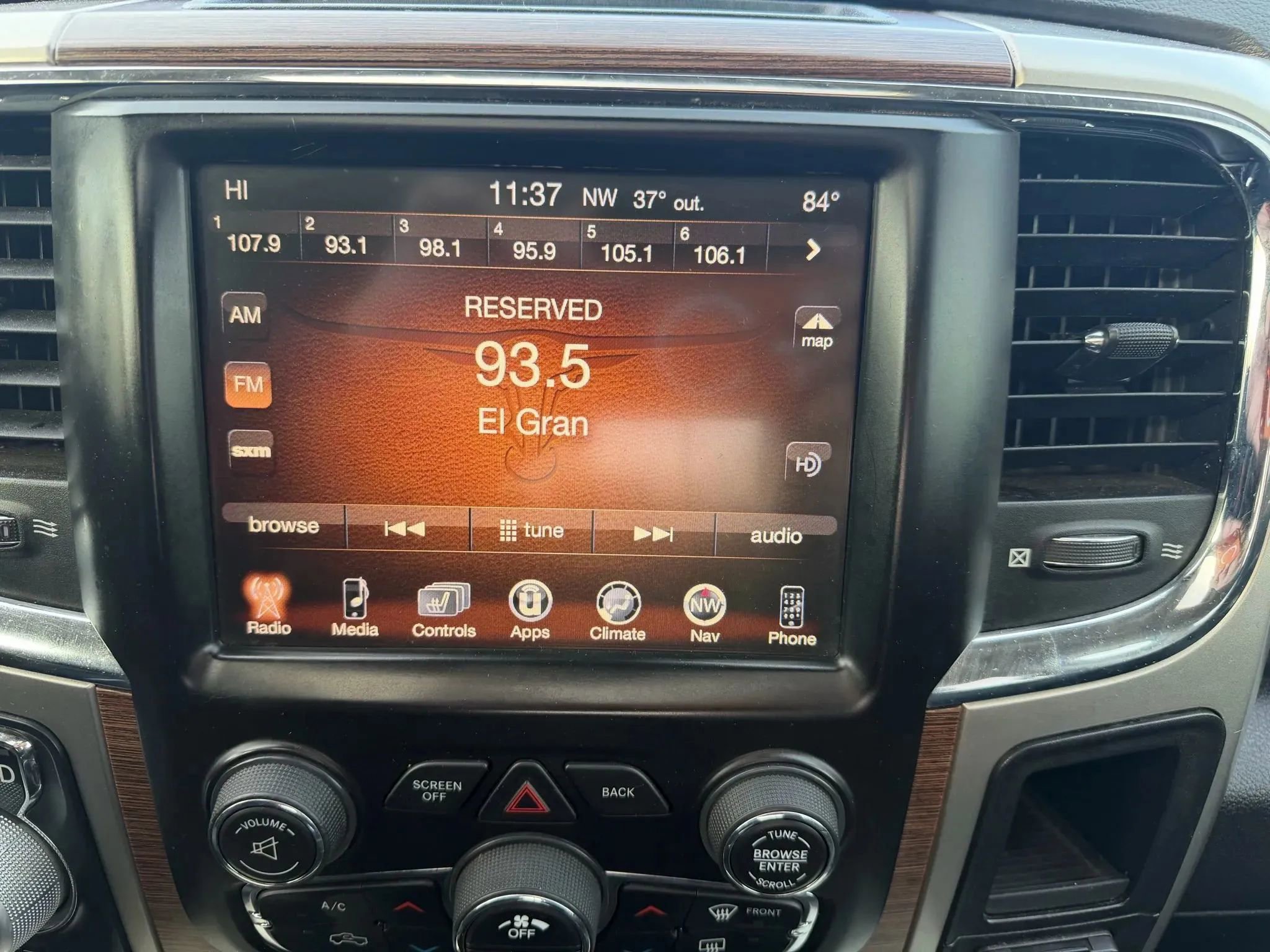 Used 2017 RAM 1500 Laramie image 26