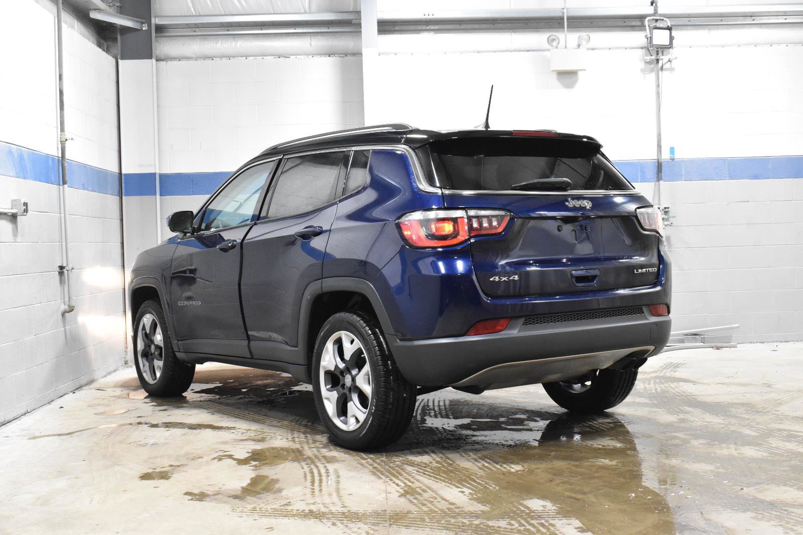 Used 2019 Jeep Compass Limited image 21