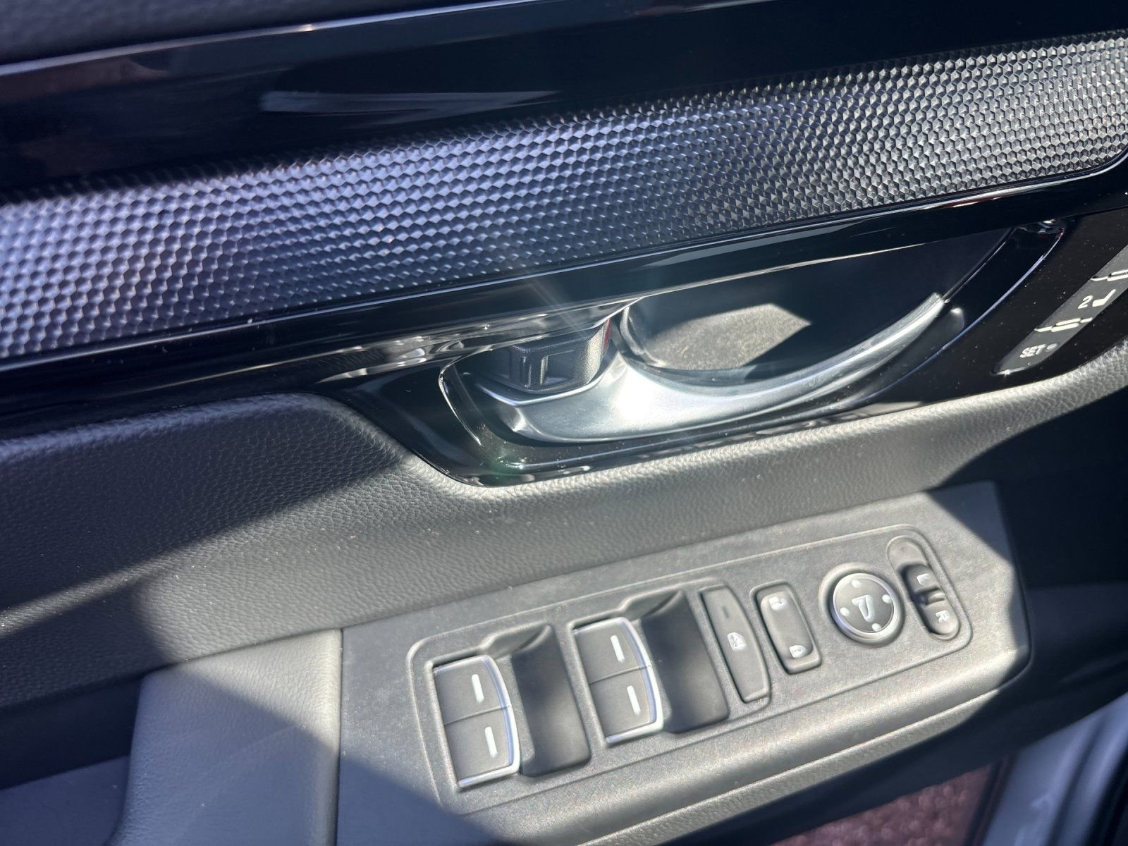 Used 2024 Honda CR-V EX-L image 12