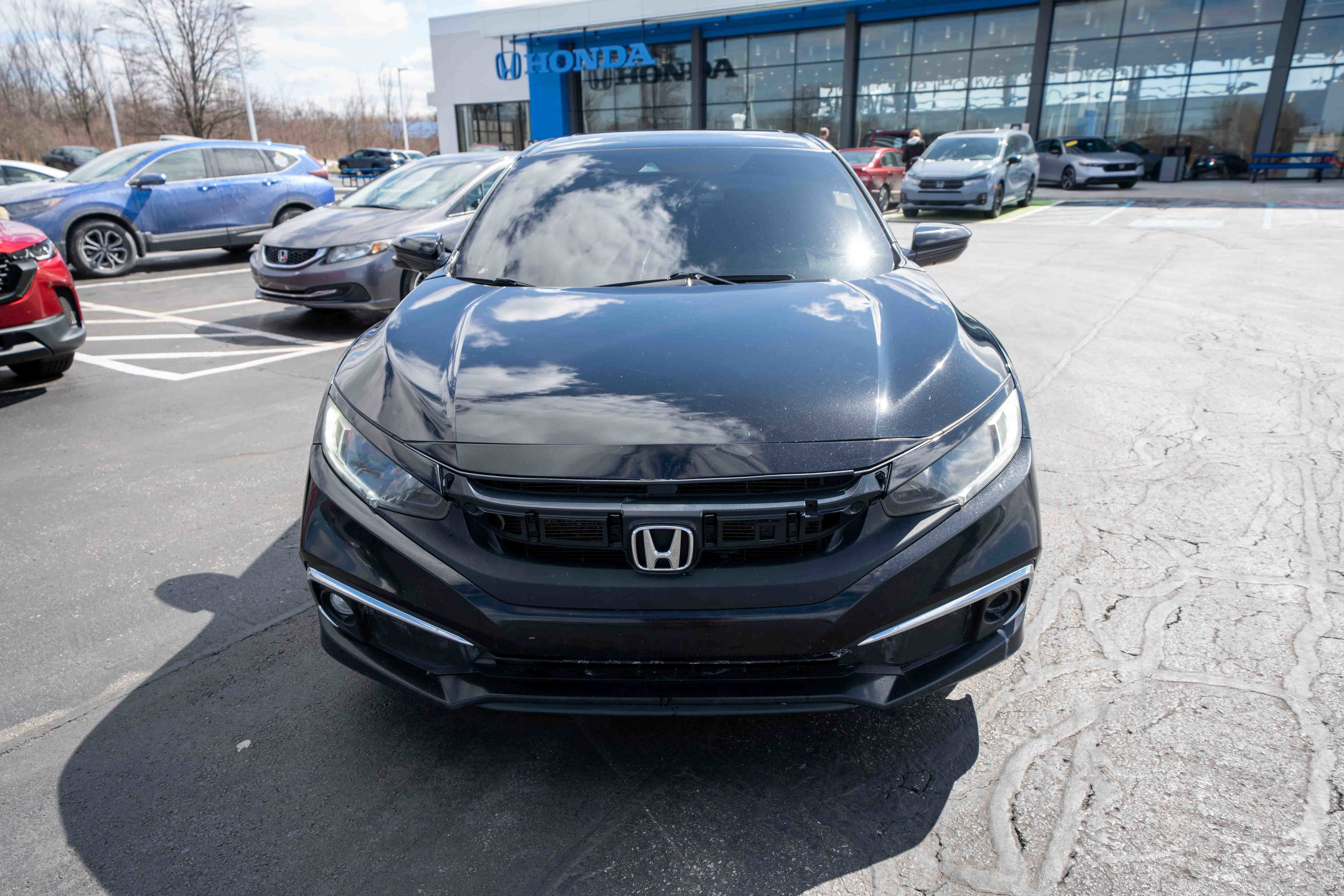 Used 2019 Honda Civic EX image 2
