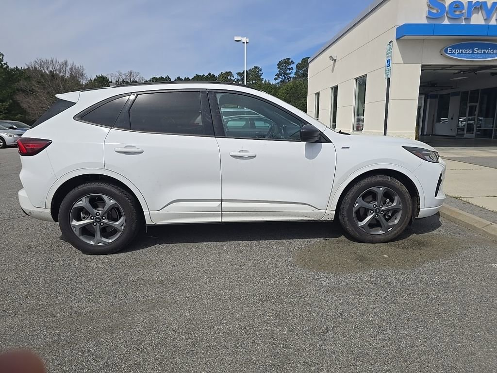 Used 2023 Ford Escape ST-Line image 6