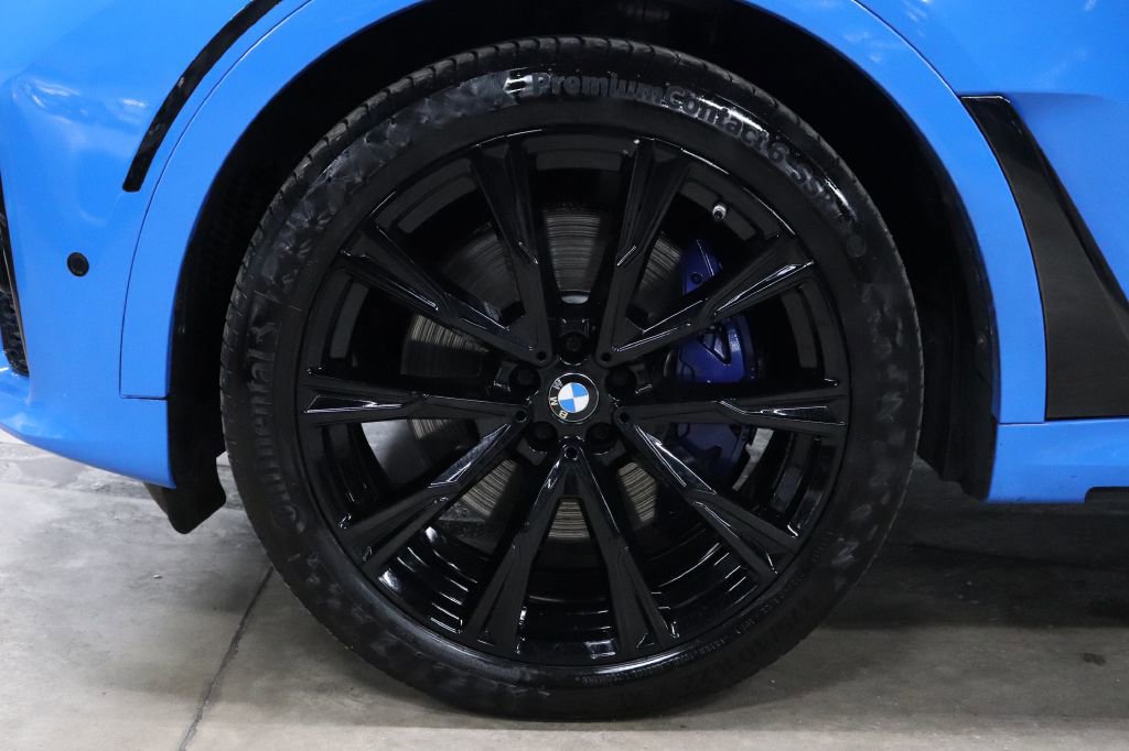 Used 2020 BMW X7 M50i w/ Dynamic Handling Package image 39