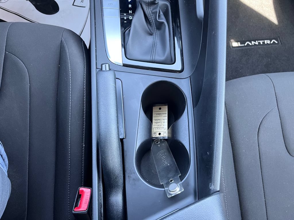 Used 2021 Hyundai Elantra SEL FWD image 18