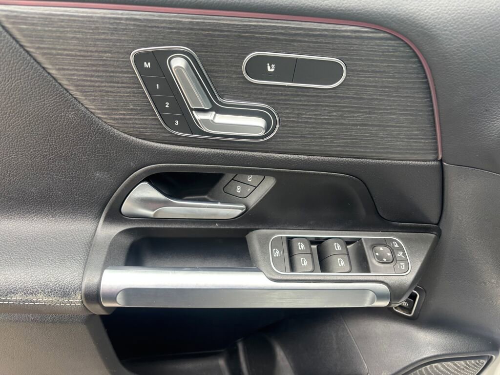 Certified 2023 Mercedes-Benz GLB 250 4MATIC image 10