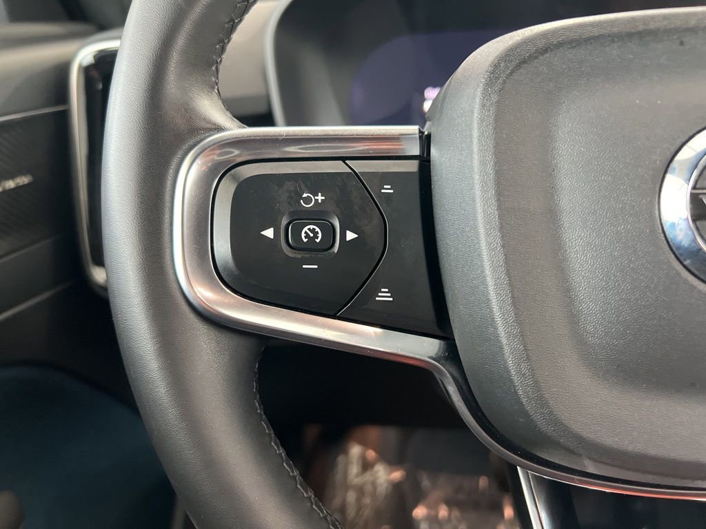 Used 2023 Volvo XC40 Recharge Ultimate w/ Protection Package Premier image 42