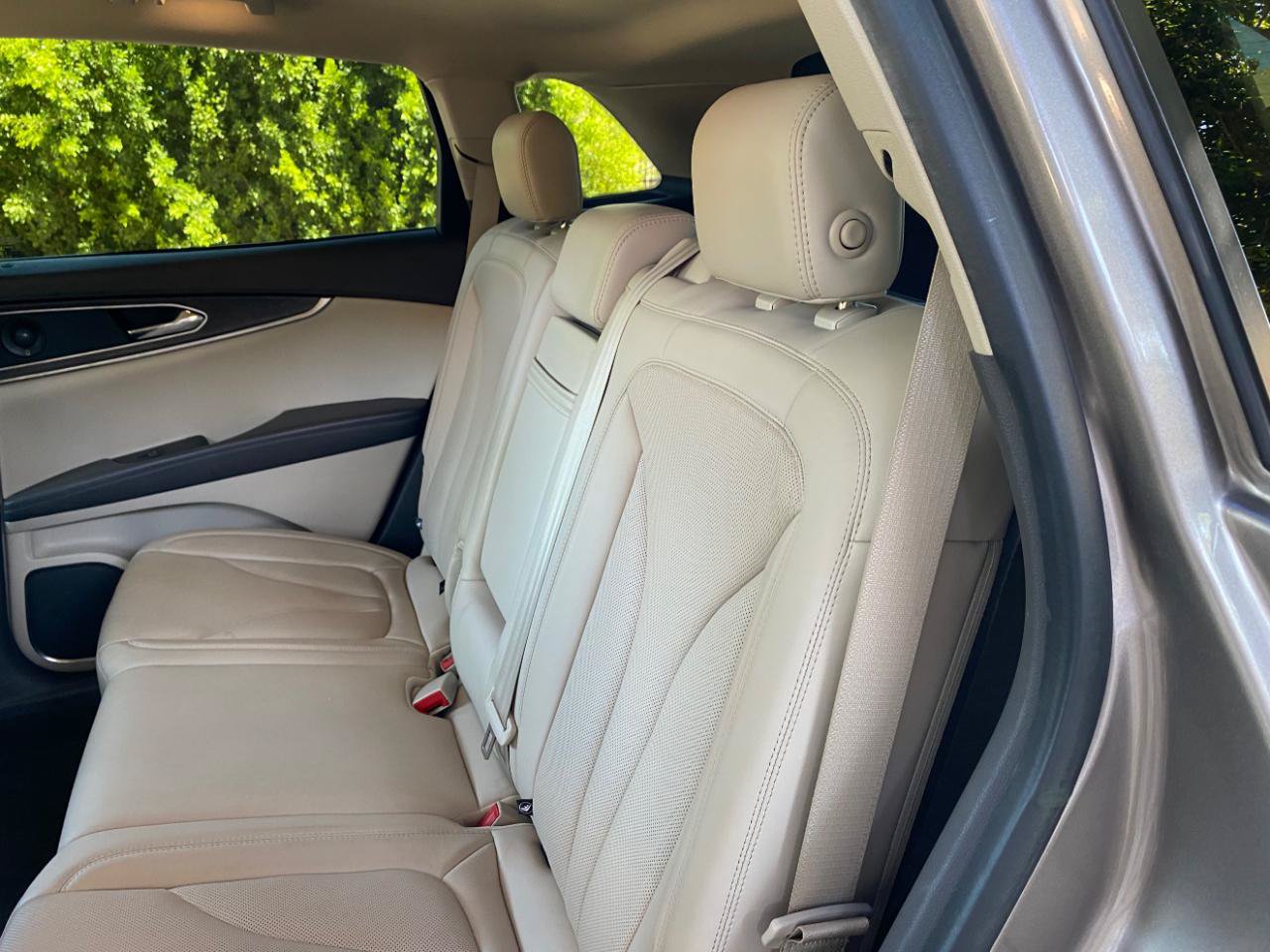 Used 2019 Lincoln Nautilus Reserve FWD image 34
