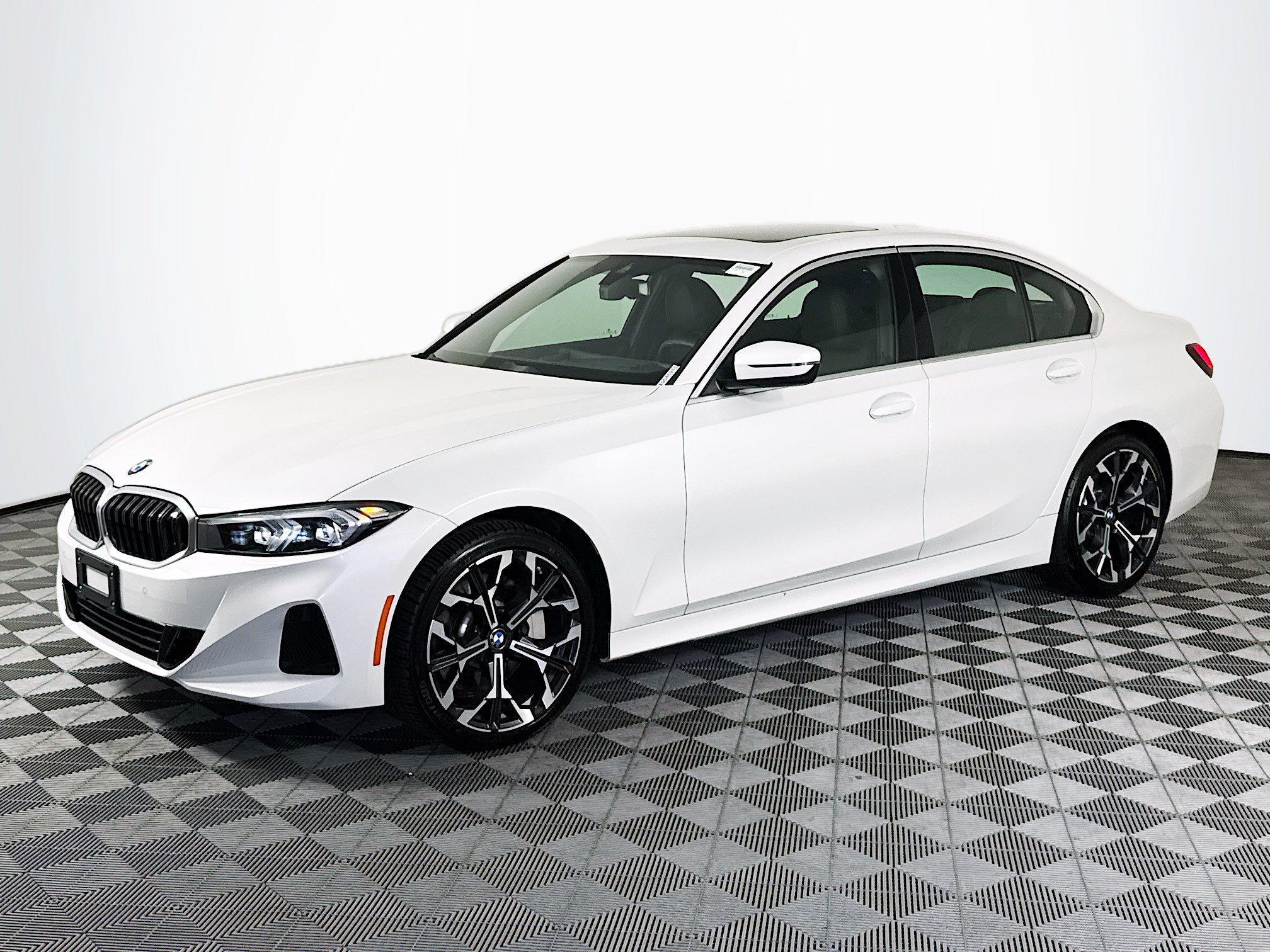 Used 2026 BMW 330i Sedan RWD image 4