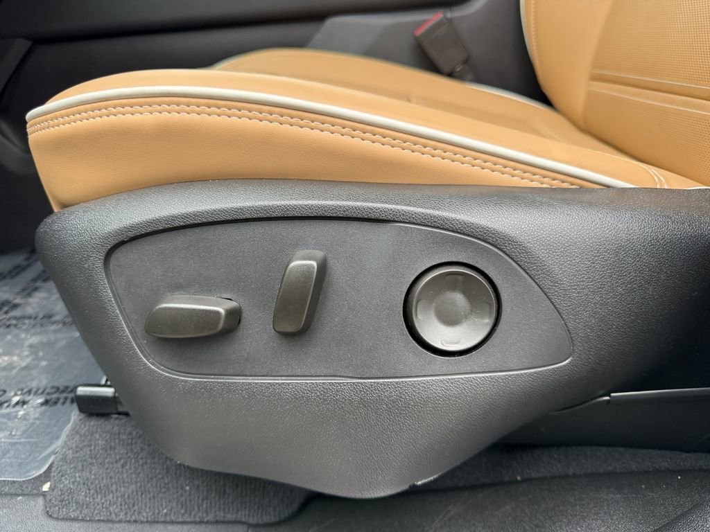 Used 2025 GMC Sierra EV Denali AWD/4WD image 10